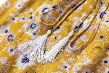 Női szoknya aszimmetrikus modell színes mintával