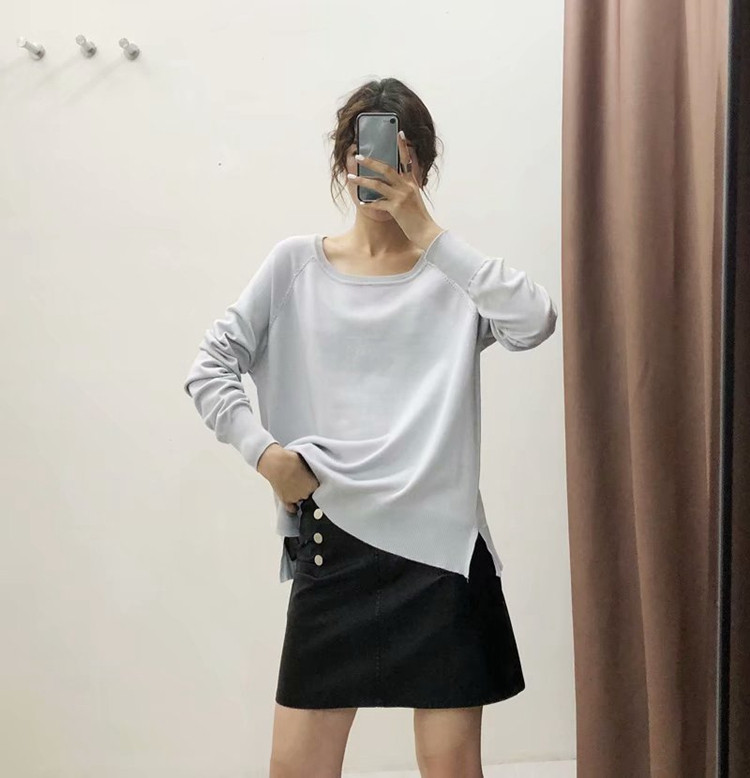 Pulover de dama din tricot subtire cu decolteu oval in mai multe culori