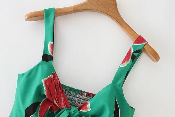 Női felső, virágmintás vékony pántokkal