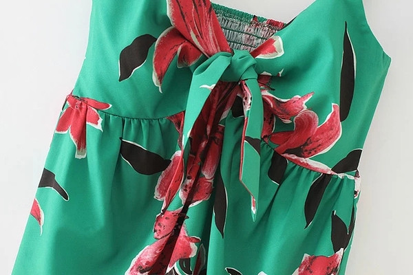 Női felső, virágmintás vékony pántokkal