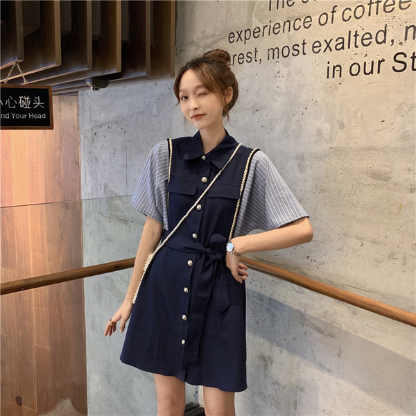 Női aktuális ruha két színben, rövid ujjal