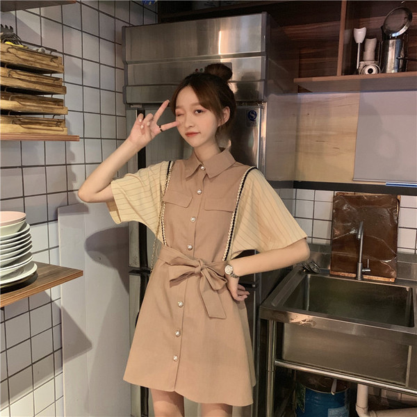 Női aktuális ruha két színben, rövid ujjal