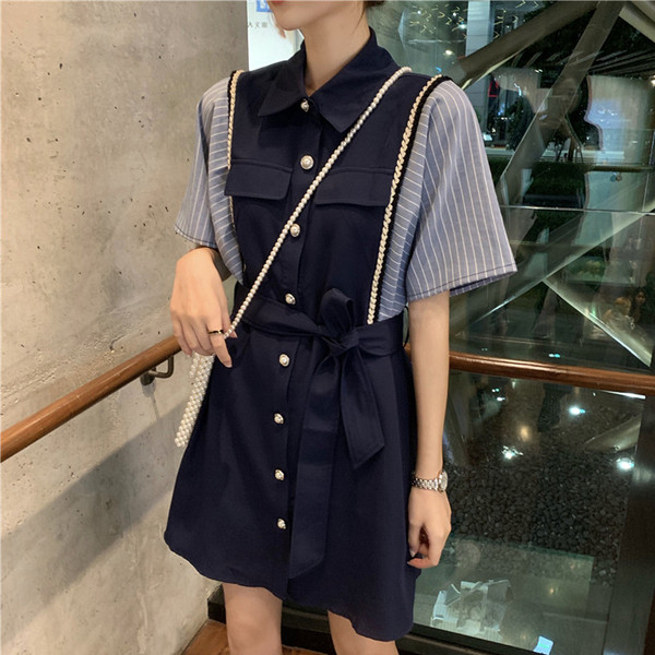 Női aktuális ruha két színben, rövid ujjal