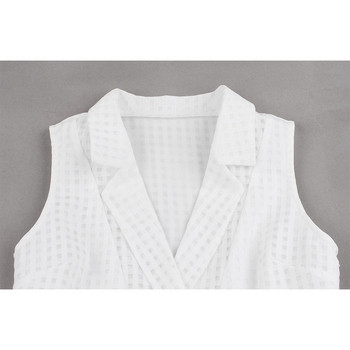 Modern női ruha V-nyakkal, fehér színben