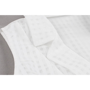 Modern női ruha V-nyakkal, fehér színben