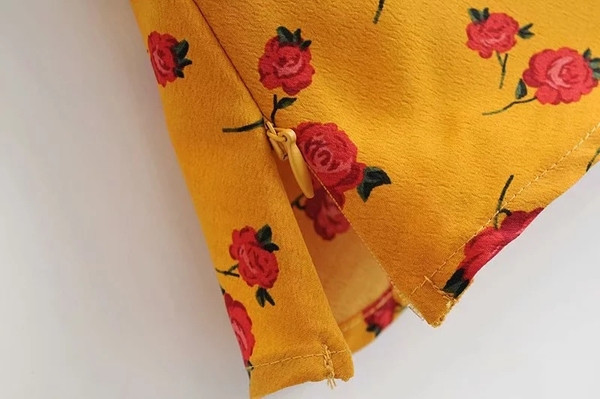 Bluza de dama cu model colorat in galben