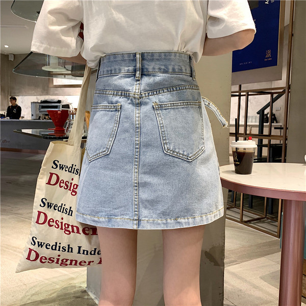 Fusta casual scurta de denim de dama de culoare albastra
