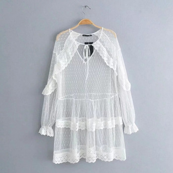 Női csipkeruha O-nyakkal, fehér színben