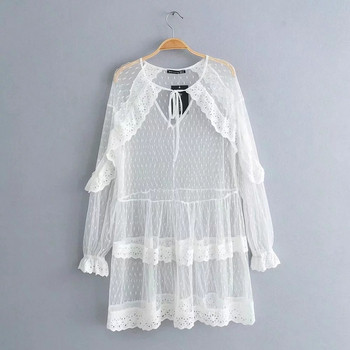 Női csipkeruha O-nyakkal, fehér színben