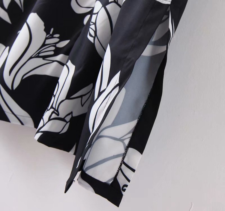 Rochie de damă cu decolteu în V și mâneci scurte de culoare neagră