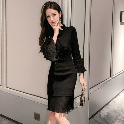 Modern női ruha két színben, hosszú ujjal