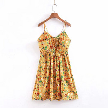 Női ruha vékony pántokkal, színes rátéttel