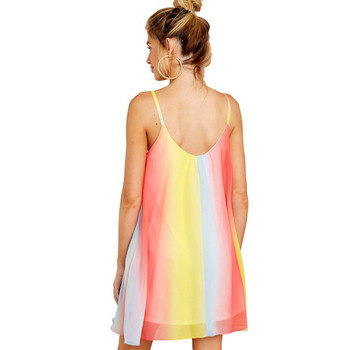 Lezser, színes női ruha vékony pántokkal és O-nyakkal