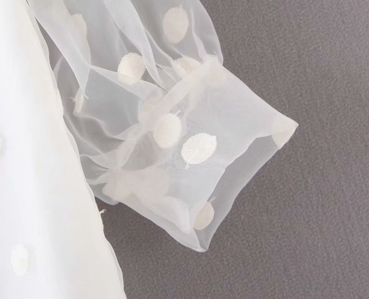 Női tüll ing fehér pöttyökkel