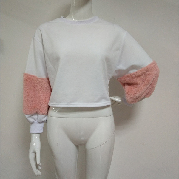 Bluză de damă modernă model uni cu puf în alb