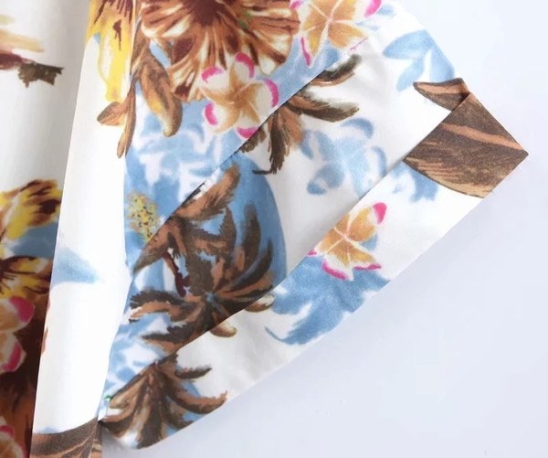 Cămașă de damă cu aplicație colorată și mâneci scurte