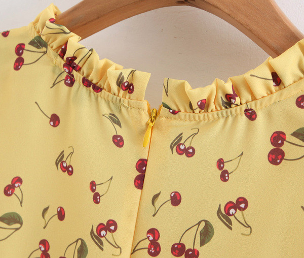 Rochie de dama cu maneci scurte si decolteu in V