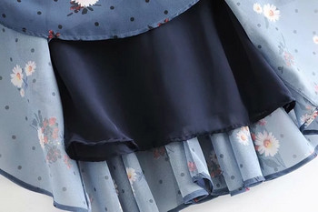 V-nyakú, virágmintás női ruha, hosszú ujjal