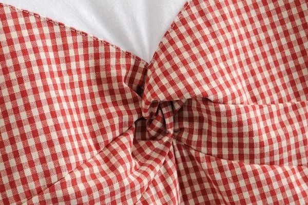 Fehér O-nyakú női póló