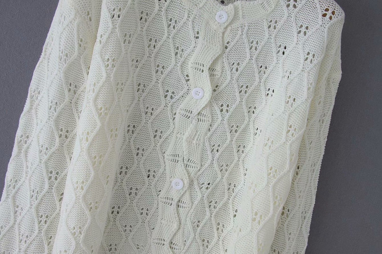 Cardigan de dama de culoare alba cu nasturi