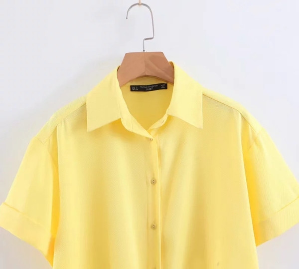 Rövid ujjú női ing sárga színben