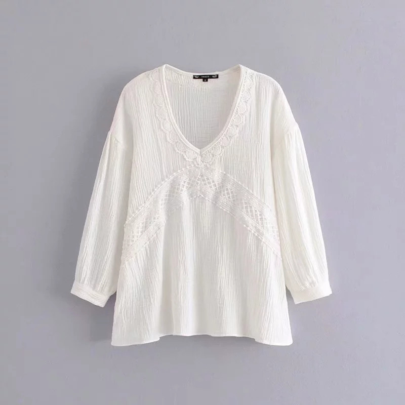 Bluză de damă cu decolteu în V de culoare albă