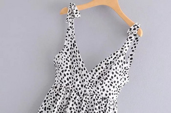 Modern női ruha - fekete-fehér szabású modell