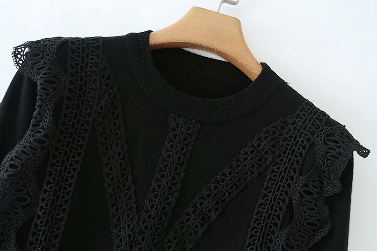 Pulover de dama in trei culori cu dantela