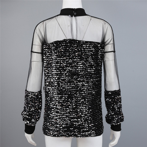 Stílusos női blúz hosszú ujjal és flitterekkel fekete színben