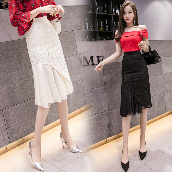 Modern női szoknya csipkével és tüllel, két színben
