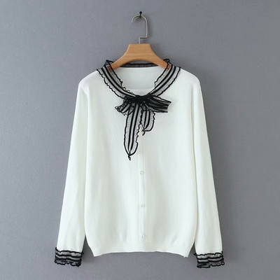 Elegáns kardigán csipkével, három színben