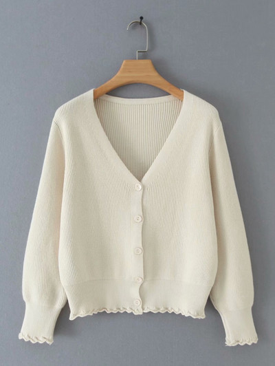 Mellény mély V - nyakkivágással és gombokkal