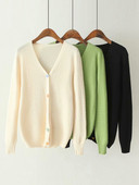 Női kardigán színes gombokkal, három színben