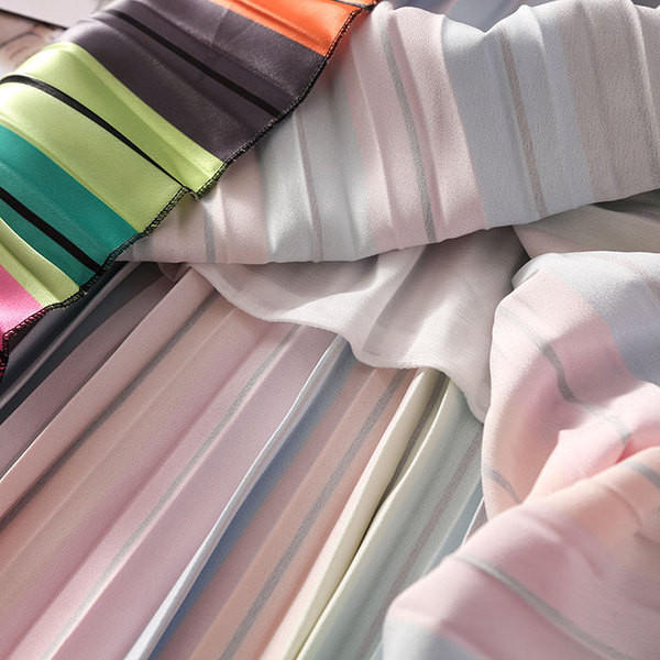 Fusta de dama moderna plisata in trei culori