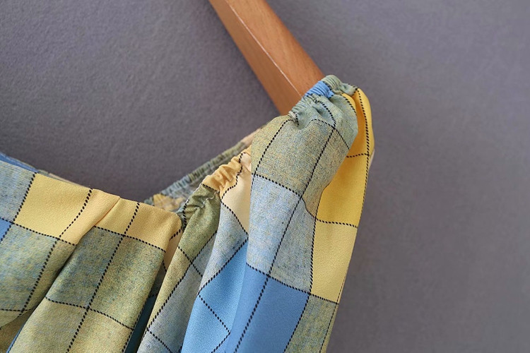 Női kockás ruha hosszú ujjal