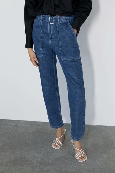 Női farmer egyenes modell övvel