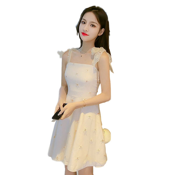 Rochie moderna de dama - model croiat in alb