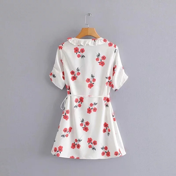 Rövid ujjú, mintás női ruha