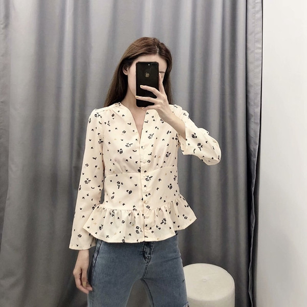 Női blúz V-nyakú és hosszú ujjú