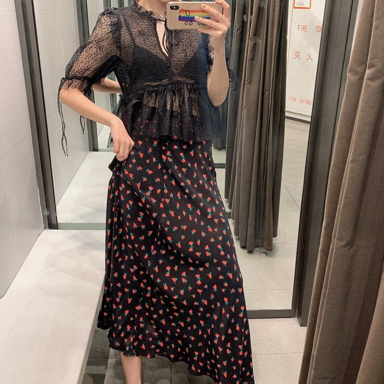 Rochie lunga de dama de culoare neagra cu imprimeu floral