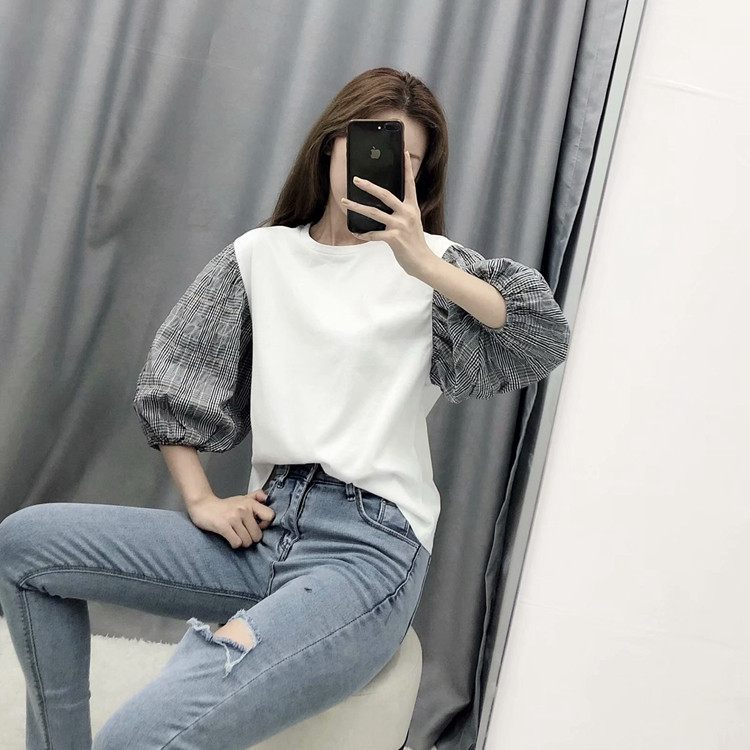 Bluză de damă cu mâneci scurte în carouri