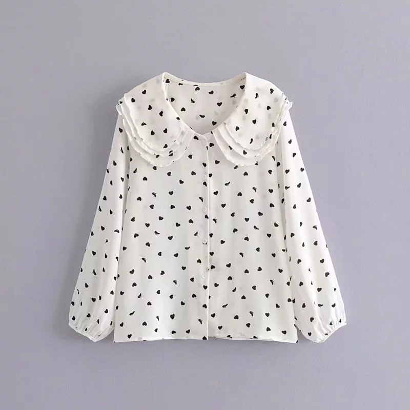 Cămașă de damă cu aplicație - inimioare în alb