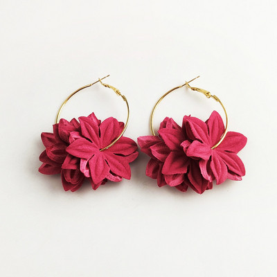 Cercei eleganti de dama cu motive suspendate in mai multe culori