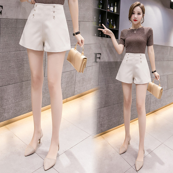 Pantaloni scurti eleganti de dama cu talie inalta in trei culori