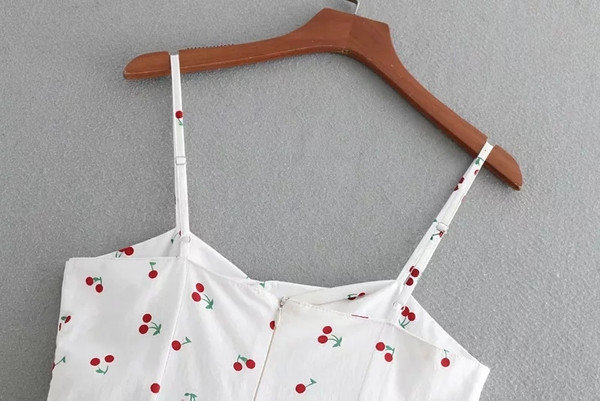 Rochie de dama cu bretele subtiri si aplicatie in alb