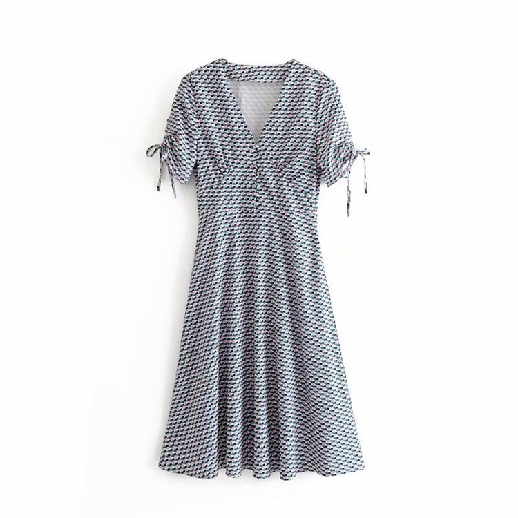 Hosszú, hétköznapi női ruha rövid ujjal