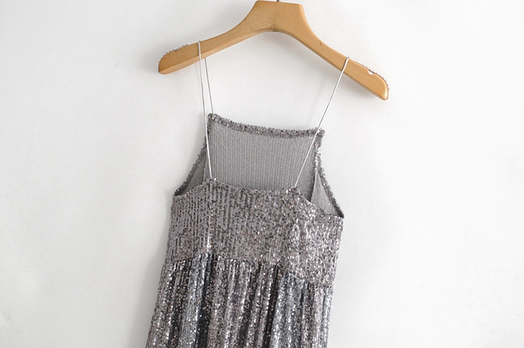 Rochie eleganta de dama cu bretele subtiri de culoare argintie