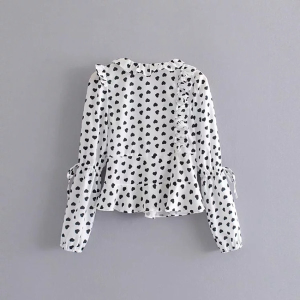 Bluza de dama cu aplicatie - inimioare in alb