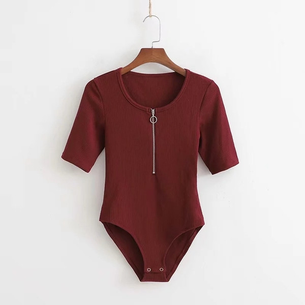 Corp de damă cu fermoar de culoare roșu închis