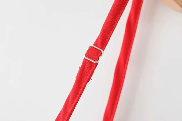 Vékony pántos női ruha piros színben